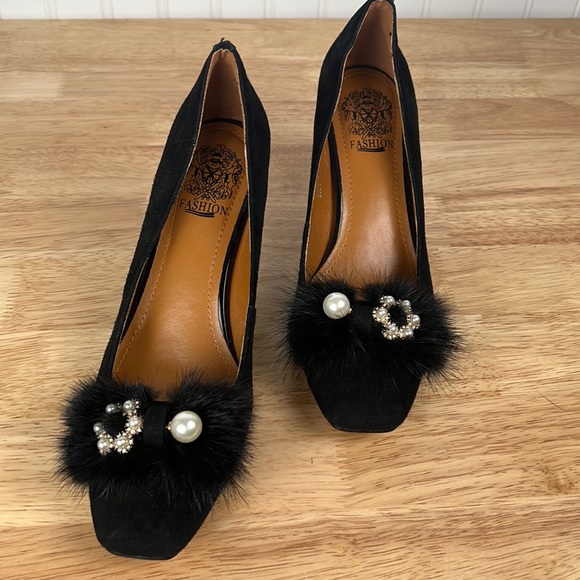 NWOT black heels - Picture 5 of 16